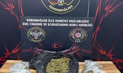 İzmir'de motosikletle uyuşturucu sevkiyatı yapan 3 şüpheli kovalamaca sonucu yakalandı