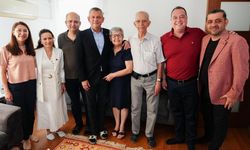 Özgür Özel'den anneler günü ziyareti