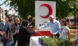 Başkan Çetin Akın’dan Anneler Günü’nde anlamlı kutlama
