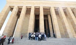 Manisalı muhtarların TBMM ve Anıtkabir ziyaretinde duygu dolu anlar