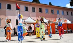 Demirci’de özel çocuklardan renkli şenlik