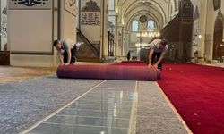 Bursa Ulucami'nin halıları Demirci'den