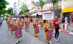 Soma'da Zeybek Festivali yoğun ilgi gördü