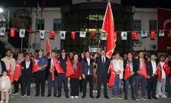 Kula'da 19 Mayıs coşkusu fener alayıyla taçlandı