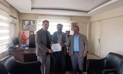 Selendili vatandaş 10 küçükbaş kurbanını vekaletle bağışladı