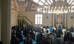 Selendi’de bayram namazında camiler doldu