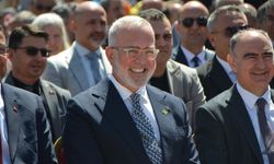 Yenişehirlioğlu Akhisar'da konuştu: "Akhisar benim için sadece bir şehir değil..."