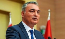 CHP Parti Sözcüsü Sarı, Ferdi Zeyrek’i andı: "Ferdi Başkanımızın hatırası daima yaşayacaktır"