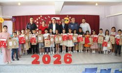 Kula'da 5 bin 557 öğrenci karne heyecanı yaşadı
