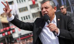CHP’de gerginlik artıyor!  Özgür Özel: “Atanmışlara seçilmişlerin kürsüsünü bırakmamız mümkün değil.”