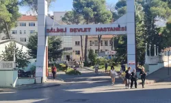 Manisa’da asma tavan çöktü: 1'i çocuk 3 yaralı