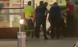 Adnan Menderes Havalimanında 4 polis bıçaklandı