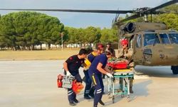 Kayalıklardan düşen doğa yürüyüşçüsü askeri helikopterle kurtarıldı