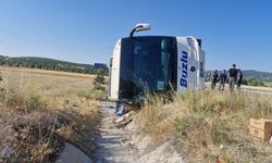 Eskişehir'de yolcu otobüsü devrildi: 24 yaralı