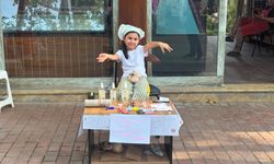 7 yaşındaki minik Hüma Japonya'ya gitmek için oyuncak ve takılarını satışa çıkardı