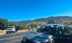 Muğla'da otomobil ile motosiklet çarpıştı: 1 ölü, 2 yaralı