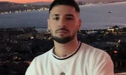 Kırmızı bültenle arananlara yönelik şarkı sözü yazdığı iddia edilen Erol Can Güncü sahnede gözaltına alındı