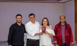 Sessiz dünyalarında aşkı buldular, işaret diliyle ‘evet' dediler