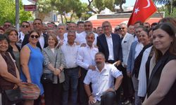 Balıkesir'de 12 belediye başkanı YENİ Parti'ye geçti