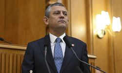 Özgür Özel ve 90 milletvekili CHP’den istifa etti