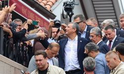 Özgür Özel Yeni Parti Genel Başkanı seçildi