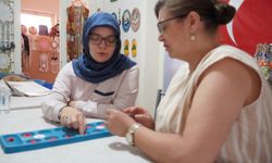 Çocuklarını satranca götürdü, Manisa'nın ilk kadın mangala antrenörü oldu
