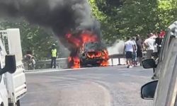Muğla'da seyir halindeki otomobil alev aldı