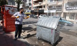 Şehzadeler'de çöp konteynerleri dezenfekte ediliyor