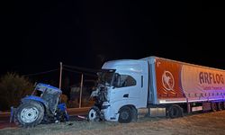Uşak’ta traktör ile tır çarpıştı: 1 ölü, 1 yaralı