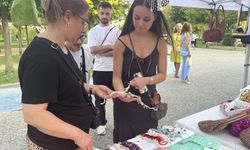 Kadınların el emeği ürünleri gece pazarında satışa çıktı