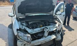 Manisa'da otomobiller kavşakta çarpıştı: 1 yaralı