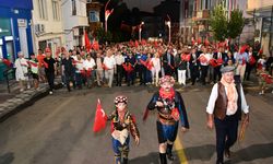 Demirci'de Kurtuluş Festivali görkemli kortej yürüyüşüyle başladı