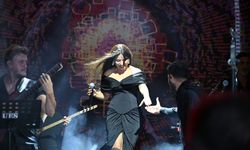 Zara Demirci'de sahne aldı