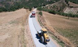 Demirci’de konforlu ulaşım için 45 kilometrelik yol yenileniyor