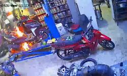Manisa'da motosiklet tamirhanesinde ilginç anlar