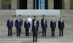 Cumhurbaşkanı Erdoğan ve Yüksek Askeri Şura Anıtkabir'i ziyaret etti