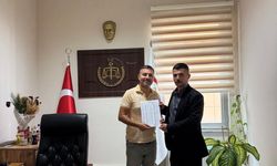 MHP Şehzadeler İlçe Başkanı Taşkıran mazbatasını aldı