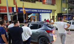 Manisa'da AK Parti binasına otomobil daldı