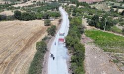 Manisa'da 1999’da açılan yol 27 yıl sonra asfaltla buluştu