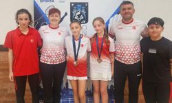 Manisalı badmintonculardan Hırvatistan’da çifte bronz