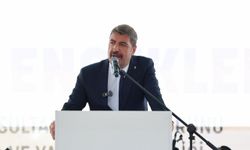 Hikmet Dönmez'den plaka tepkisi: "Demek ki aradınız beni şikayet edecek başka bir şey bulamadınız"