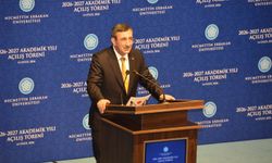 Cevdet Yılmaz: "Sosyal medya aslında asosyal medya"