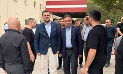 Baybatur ve Akkal hastanede yaralıların ailelerini ziyaret etti