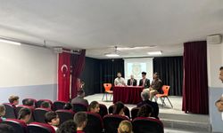 Gaziler öğrencilerle bir araya geldi
