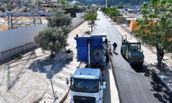 Yunusemre Emlakdere’de 2 kilometrelik yol sıcak asfaltla yenilendi