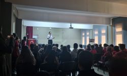 Manisa'da jandarmadan öğrencilere siber zorbalık eğitimi