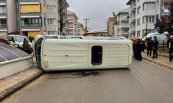 Minibüslerin çarpıştığı kazada 16 kişi yaralandı