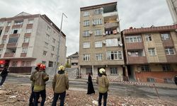 Küçükçekmece’de çatlama sesleri gelen 7 katlı bina tahliye edildi