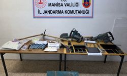 Gördes’te patlayıcılarla kaçak define kazısına suçüstü: 8 gözaltı