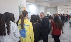 Demirtaş öğrencilerle aynı sofrada buluştu
